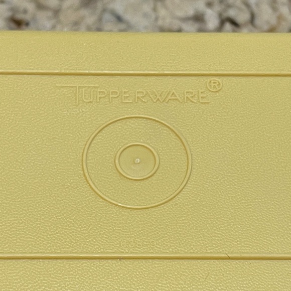 Vintage Tupperware LARGE Harvest Gold Butter Keeper 638-9 Block Cheese Excellent - Picture 6 of 12